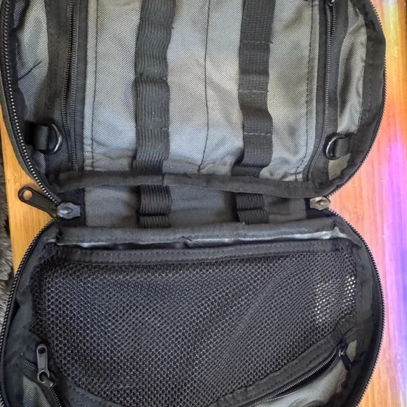 Tom Bihn - handy little thing - EUC - Picture 2 of 3